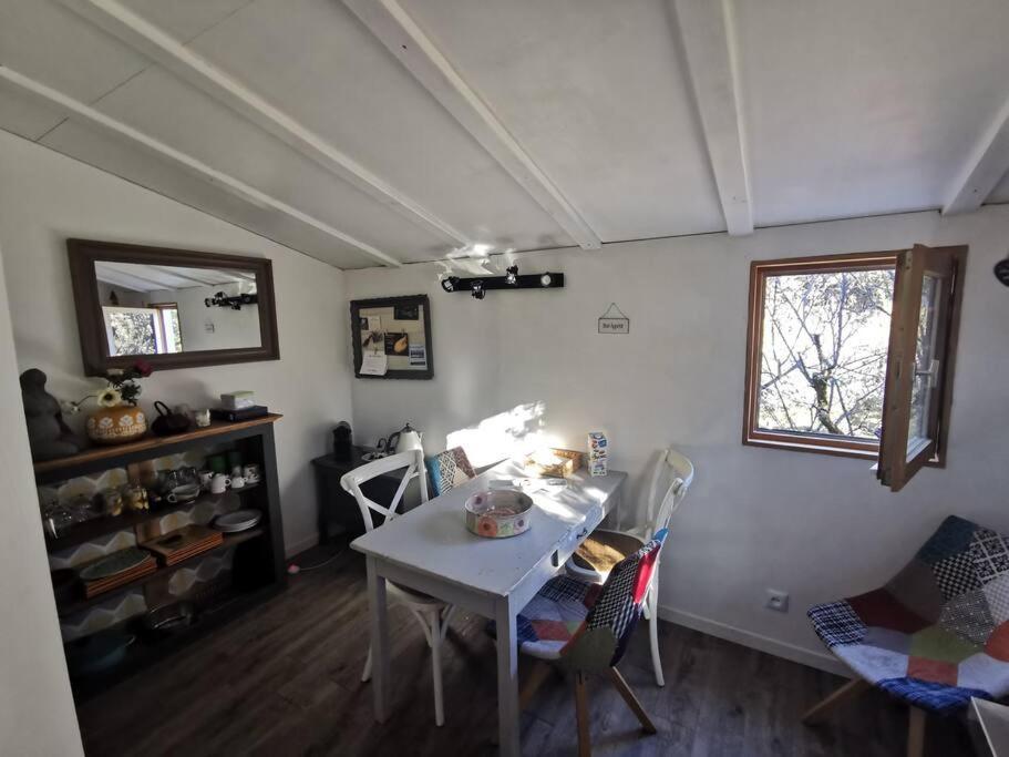 Entre Ventoux Et Luberon, Appartement Dans Maison. Malemort-du-Comtat Exterior photo