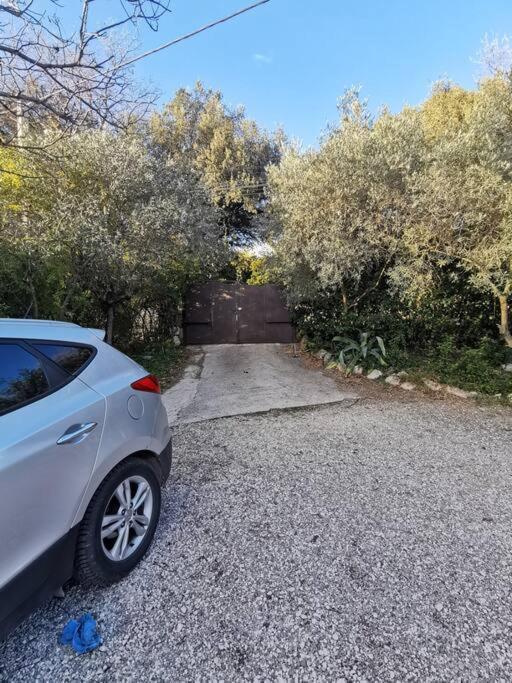 Entre Ventoux Et Luberon, Appartement Dans Maison. Malemort-du-Comtat Exterior photo
